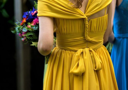 Comfortable Wedding Outfits For Older Guests That Still Look Elegant
