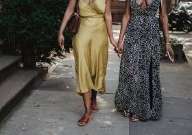 First Date Outfit: Dress or Jeans and How to Decide Fast