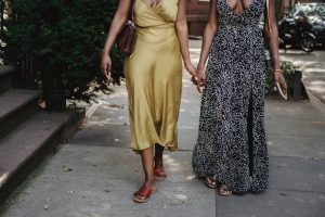 First Date Outfit: Dress or Jeans and How to Decide Fast