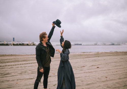 Late-Winter Engagement Photo Outfits: What to Wear for Your Shoot