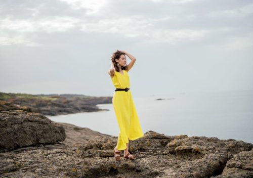 Spring Wedding Guest Dresses: Pastel Colors and Light Fabrics