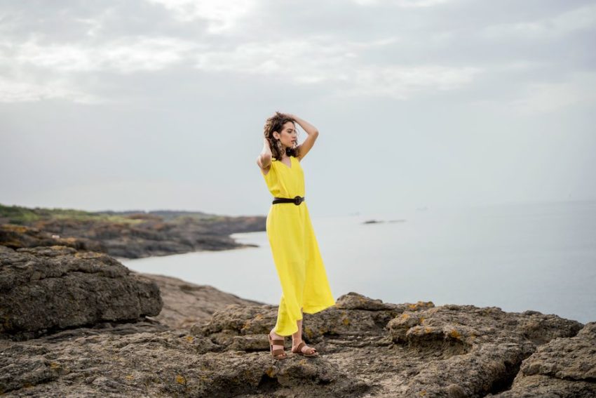 Spring Wedding Guest Dresses: Pastel Colors and Light Fabrics