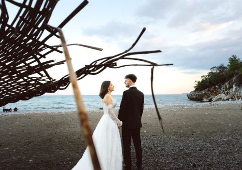 Groomsmen Style for Summer: Lightweight Suits and Linen