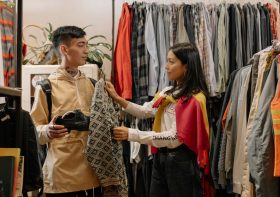 Thrifting Vintage Fashion: Beginner’s Guide to Finding Gems