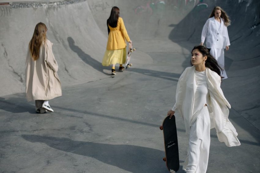 Transitional Jackets for Spring: Trench Coats and Cropped Blazers